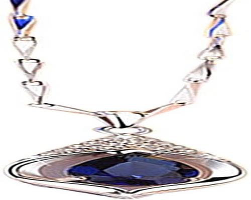 <notranslate>Eine romantische und elegante U/K-Anhänger-Halskette mit Saphir</notranslate>